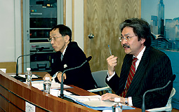 曾俊华宣布成立1公共广播服务检讨委员会