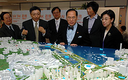 行政长官参观规划署