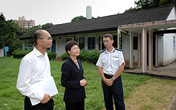 發展局局長林鄭月娥視察舊大埔警署