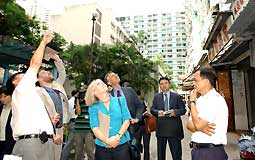 「沙士」小組視察牛頭角下�