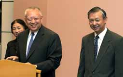 董建華