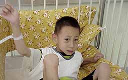 被遺棄男童