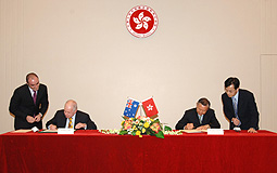 Transfer pact signed with Australia