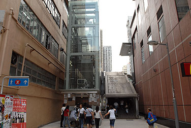 近葵興邨行人天橋